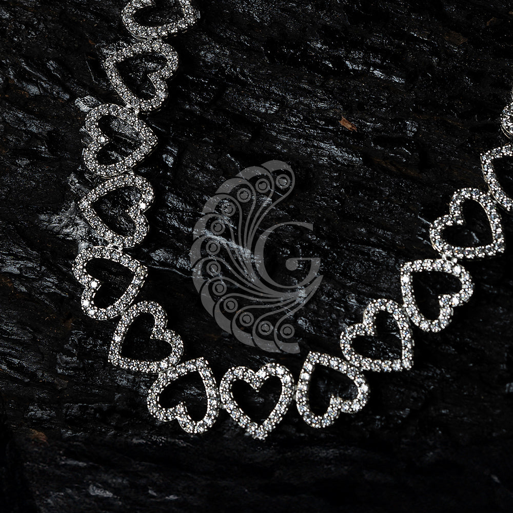 HEART SYMBOL NECKLACE