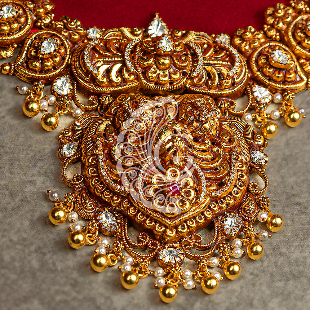 MOSSONITE NAKAS NECKLACE