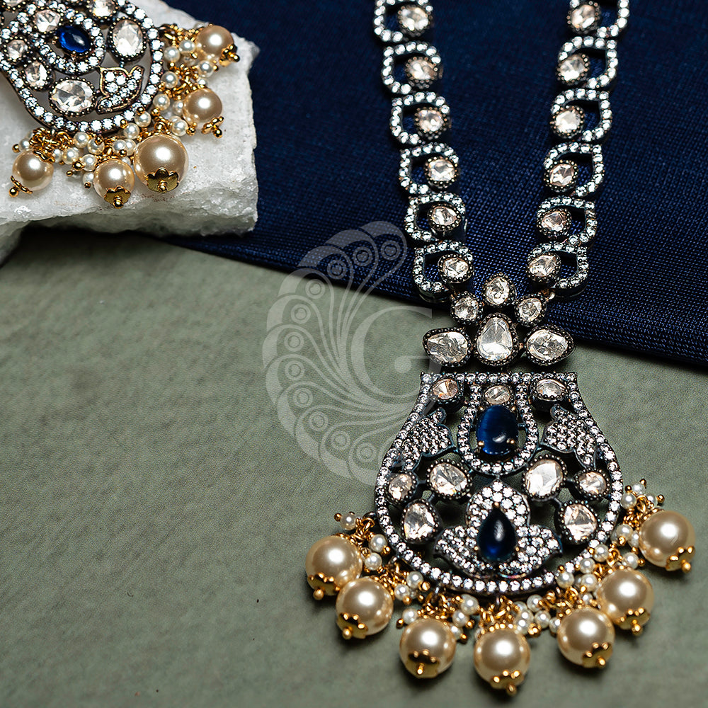 VICTORIAN NECKLACE SET
