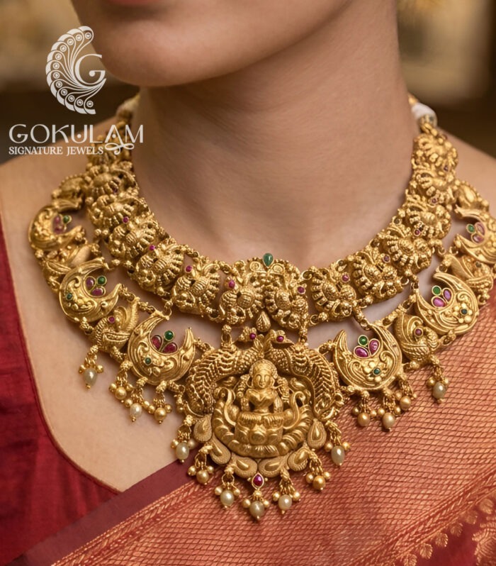 Majestic Lakshmi Relief Temple Necklace