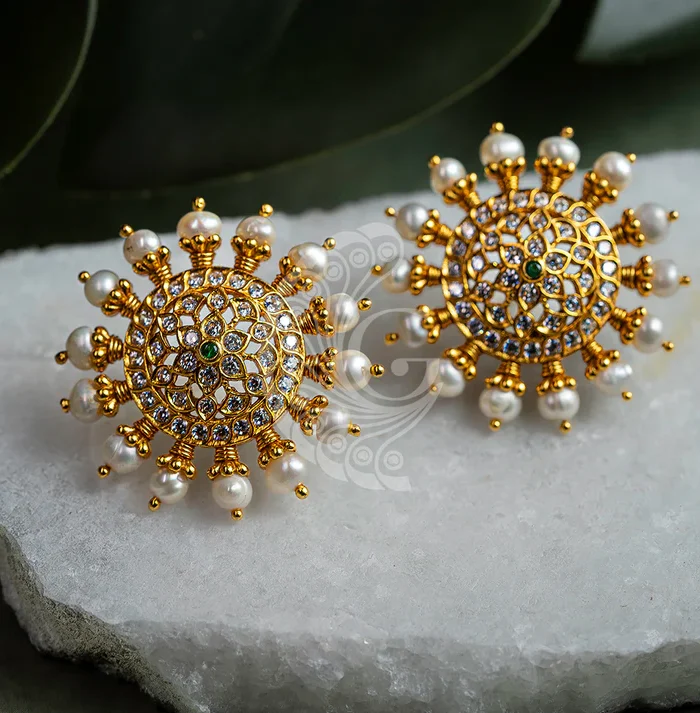 PEARL STUDS