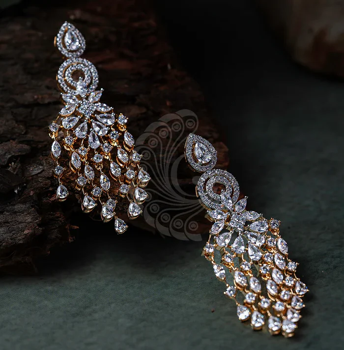 WHITE STONE HANGINGS