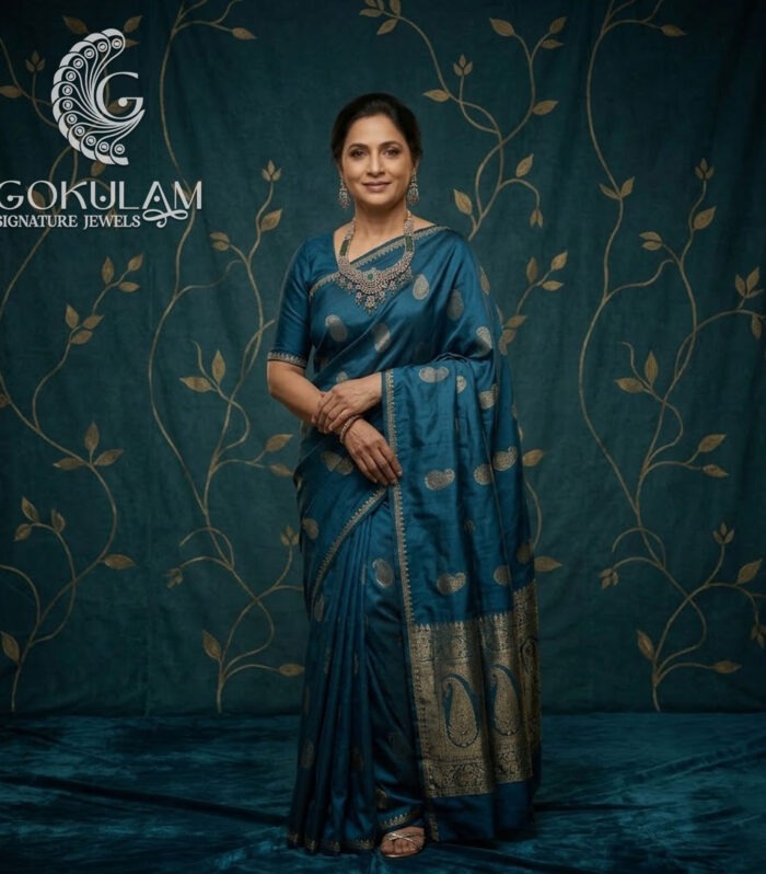 Classic Emerald Victorian Long Necklace