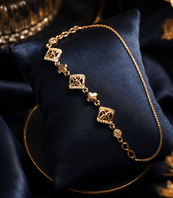 Rose Gold Clover Motif Chain Bracelet